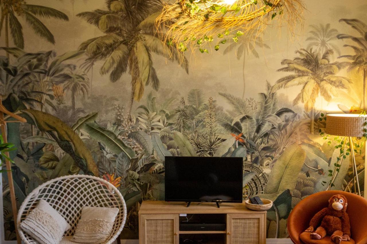 Suite Jungle - Jardin, Netflix Et Parking - Le Manoir Aux Pommes Orbec Kültér fotó